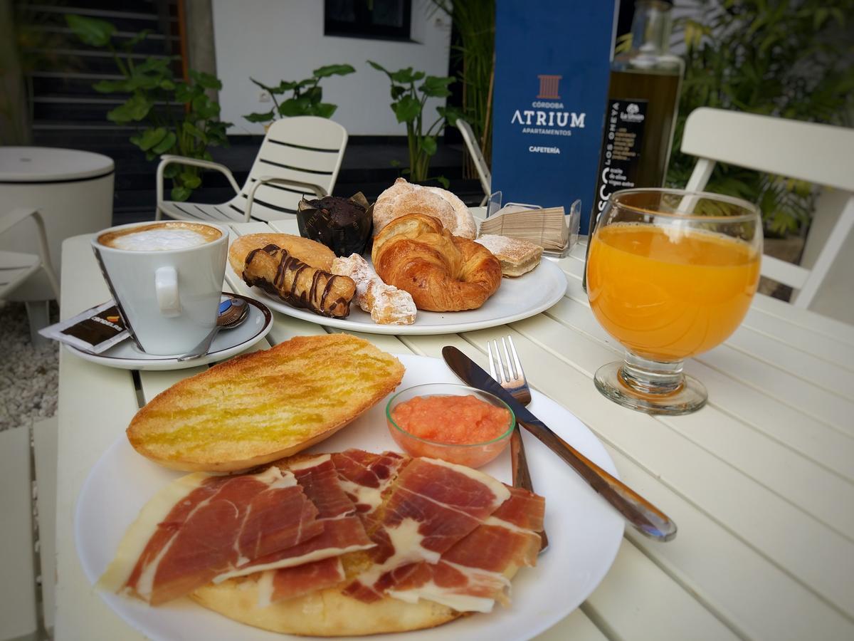 Apartamentos Cordoba Atrium Eksteriør billede